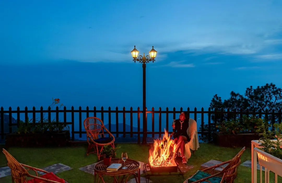 Elivaas Signature 4 Bhk With Garden & Bonfire - Fleur De Lis-1